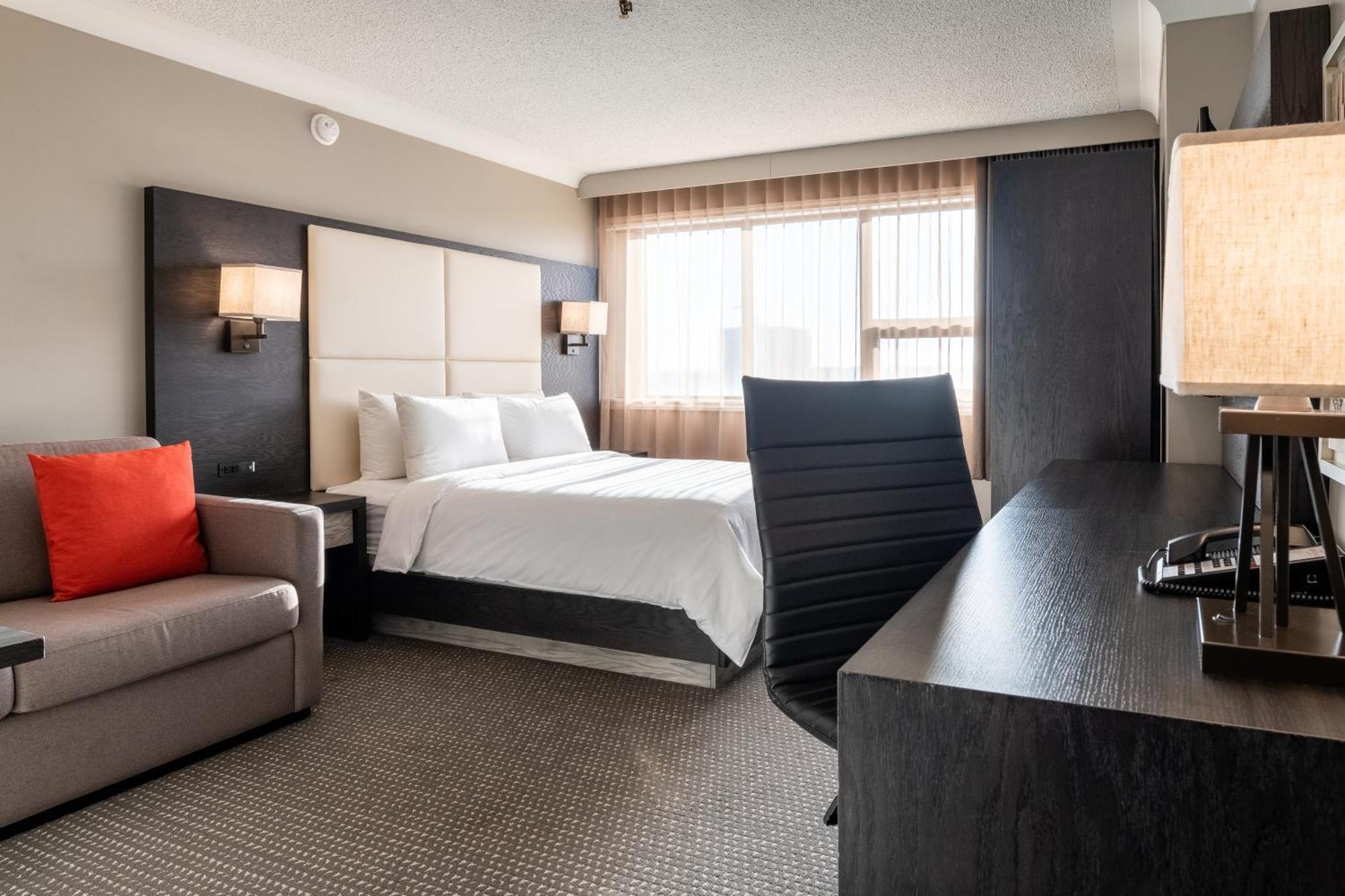 Crowne Plaza Hotel Moncton Downtown By Ihg Exterior foto